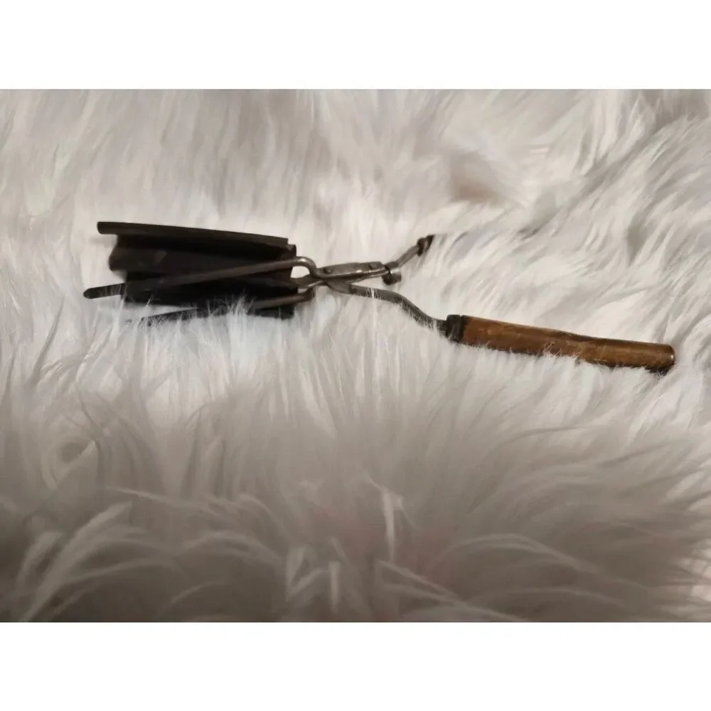 Vintage crimping iron